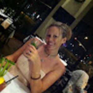 Meet your Posher, Laurie